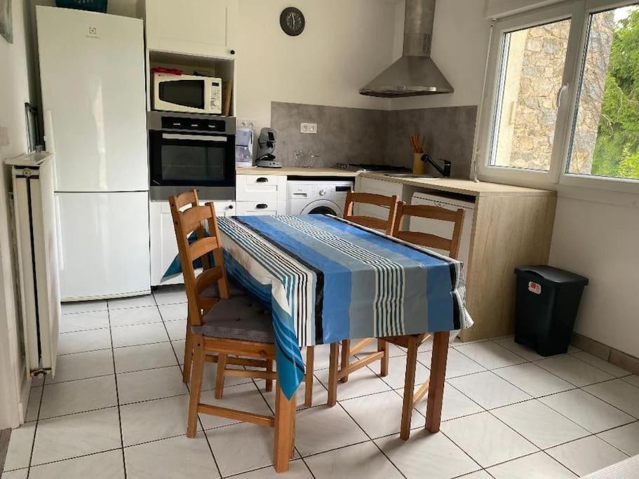 Petite Maison En Auvergne Giat Exterior foto
